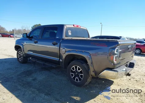 2017 Toyota Tundra Sr5 5.7L V8 z USA, uszkodzony, nr VIN 5TFDW5F10HX635381
